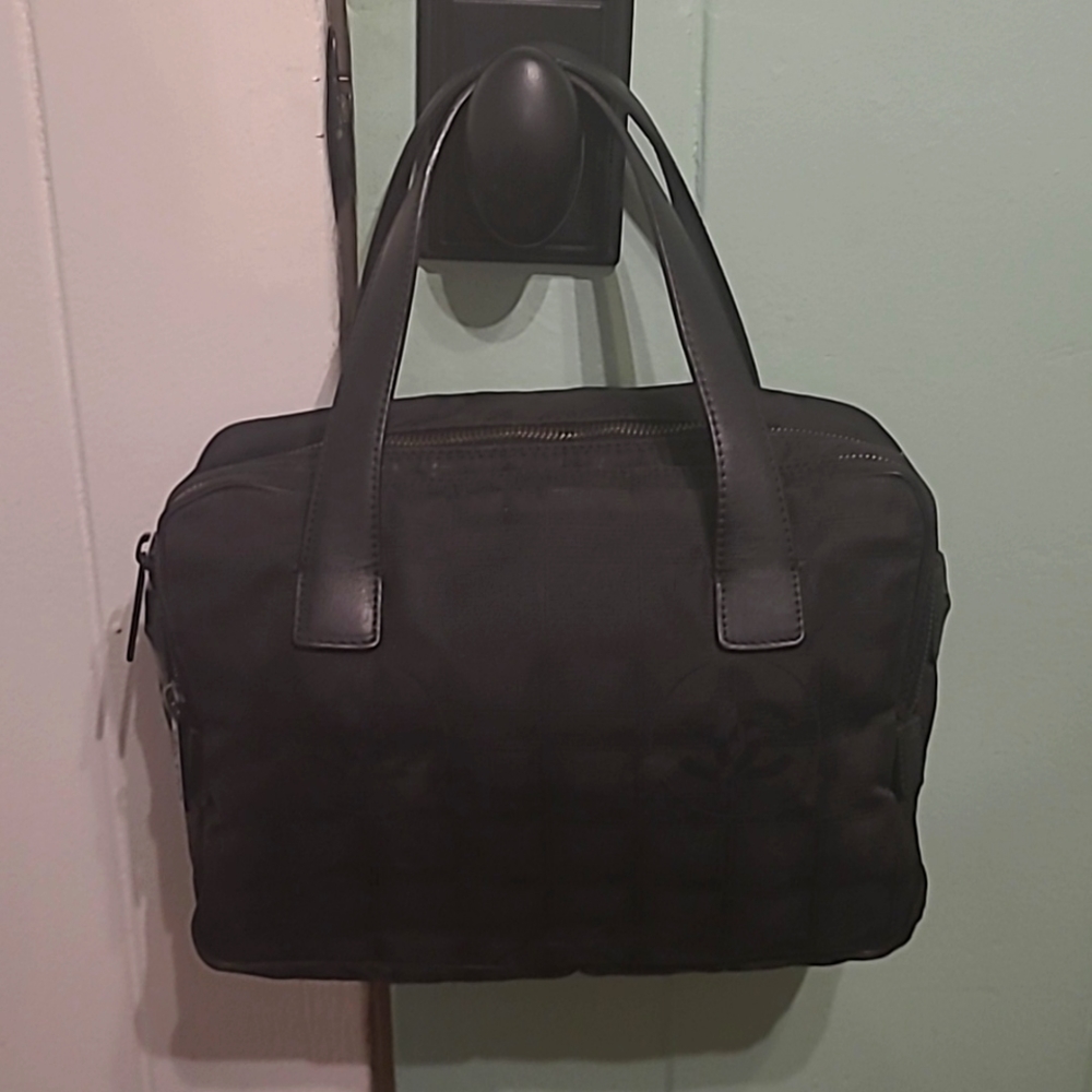 BLACK Chanel travel line hand bag tote W/COA Sunday Sale Today only - Picture 1 of 15